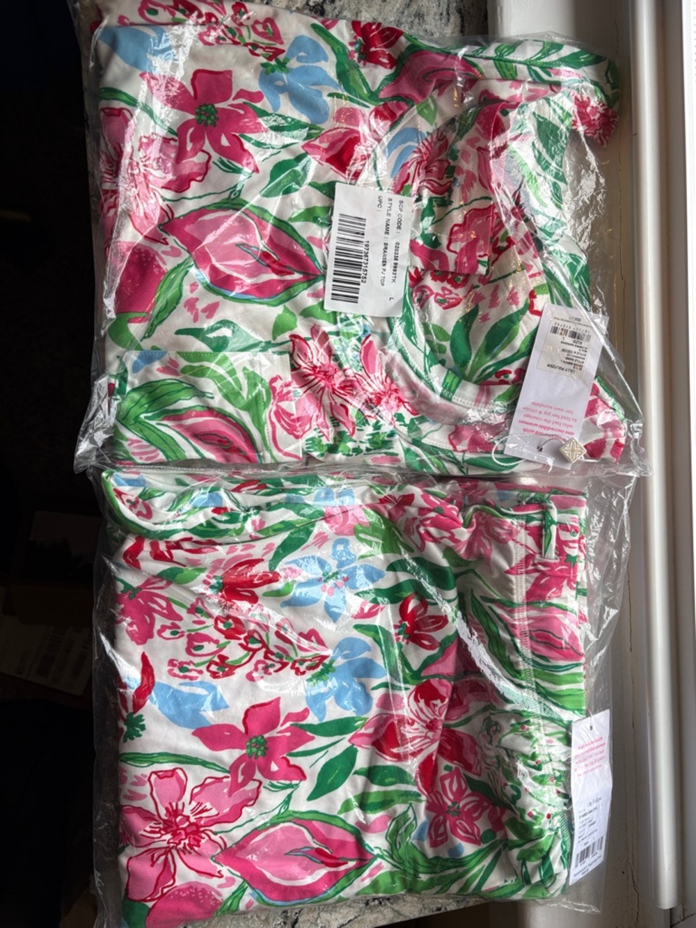 New with Tags Lilly Pulitzer PJ Set- Tank & Knit Pants Multi Glowing Gardens L - Picture 4 of 5